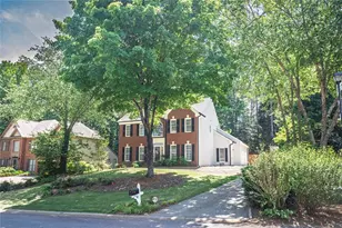 2562 Forest Meadow Ln, Lawrenceville, GA 30043 - Photo 3