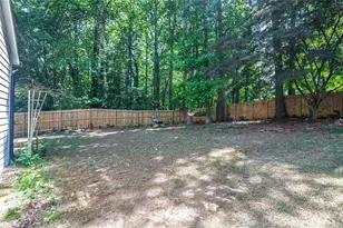 2562 Forest Meadow Ln, Lawrenceville, GA 30043 - Photo 15