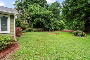 2477 Hunting Valley Dr, Decatur, GA 30033 - Photo 33