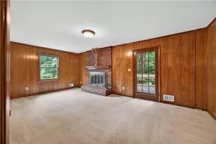 4056 White Oak Ln SW, Lilburn, GA 30047 - Photo 17