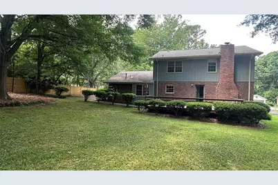 4056 White Oak Lane SW, Lilburn, GA 30047 - Photo 3