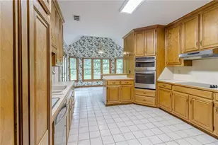 10625 Haynes Forest Dr, Alpharetta, GA 30022 - Photo 13