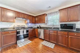 1231 Hogan Ridge Dr, Grayson, GA 30017 - Photo 15