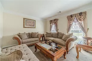 1231 Hogan Ridge Dr, Grayson, GA 30017 - Photo 5