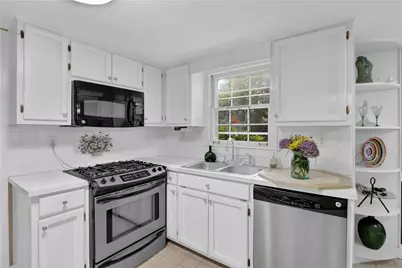 5281 Enchanted Cove SW, Lilburn, GA 30047 - Photo 7