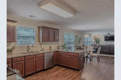 6042 Fairington Farms Lane, Lithonia, GA 30038 - Photo 11