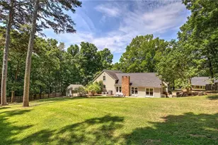 224 Shadowood Dr SE, Calhoun, GA 30701 - Photo 1