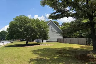 1235 Waterwood Dr, Loganville, GA 30052 - Photo 5
