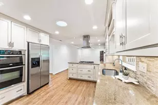 310 Clear Creek Ct, Roswell, GA 30076 - Photo 11