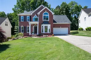 2932 Sunset View Cir, Suwanee, GA 30024 - Photo 3