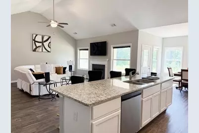 398 Grand Oaks Avenue, Bethlehem, GA 30620 - Photo 3