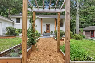 2003 Commodore Ln, Atlanta, GA 30341 - Photo 5
