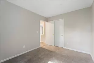 878 Heritage Oaks Dr, Stone Mountain, GA 30088 - Photo 15