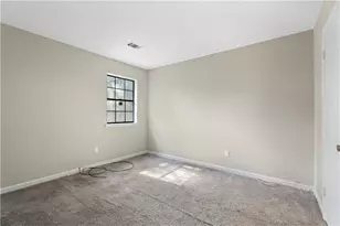 878 Heritage Oaks Dr, Stone Mountain, GA 30088 - Photo 17