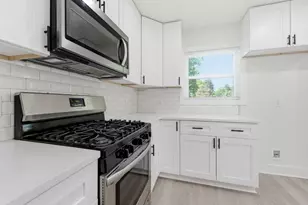 2866 Lancaster Dr, East Point, GA 30344 - Photo 9