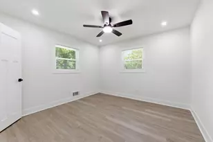 2866 Lancaster Dr, East Point, GA 30344 - Photo 25