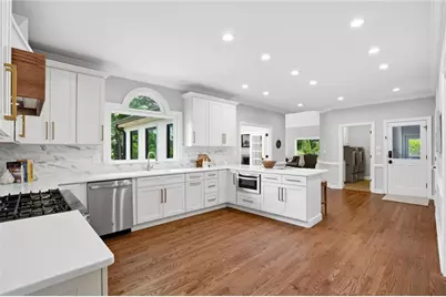 1085 Brooksglen Drive, Roswell, GA 30075 - Photo 11