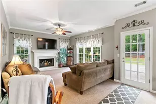 1633 Brentwood Crossing SE, Conyers, GA 30013 - Photo 13