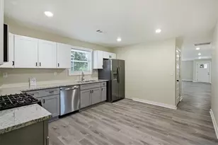 131 Holly Rd NW, Atlanta, GA 30314 - Photo 9