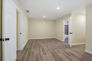 131 Holly Rd NW, Atlanta, GA 30314 - Photo 11