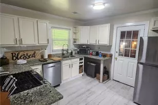 2717 Hutch Dr, Decatur, GA 30034 - Photo 9