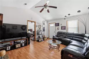 243 Lakeview Dr, Stockbridge, GA 30281 - Photo 11