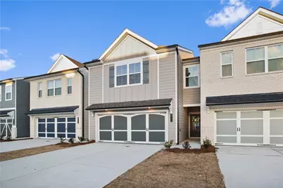 5332 Melbourne Lane, Flowery Branch, GA 30542 - Photo 1