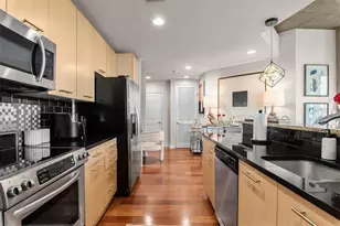 3324 Peachtree Rd NE, Atlanta, GA 30326 - Photo 11