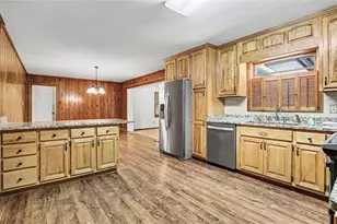 14 N Poplar St, Fairburn, GA 30213 - Photo 11