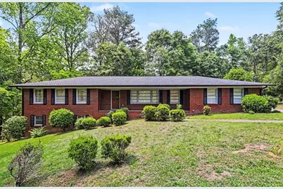 14 N Poplar Street, Fairburn, GA 30213 - Photo 5