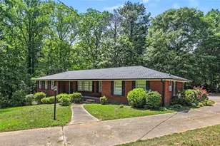 14 N Poplar St, Fairburn, GA 30213 - Photo 5