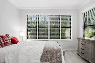 709 Summit N Dr NE, Atlanta, GA 30324 - Photo 13