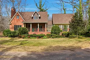 151 Ivy St, Demorest, GA 30535 - Photo 1