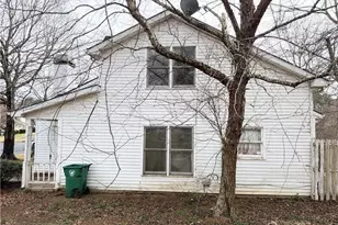 2176 Wellington Cir, Lithonia, GA 30058 - Photo 5