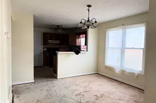 2176 Wellington Cir, Lithonia, GA 30058 - Photo 7