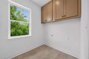 120 N Gwinnett St, Buford, GA 30518 - Photo 31