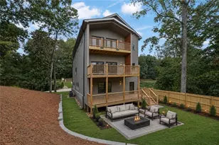 120 N Gwinnett St, Buford, GA 30518 - Photo 27