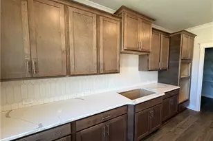 1096 Hawkins Creek Dr, Jefferson, GA 30549 - Photo 19