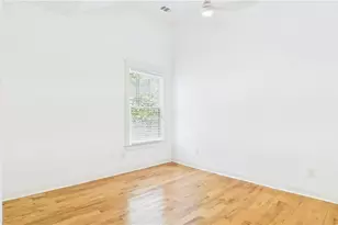 2215 Lang Dr SW, Atlanta, GA 30315 - Photo 17