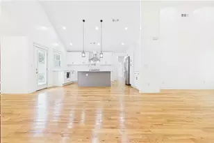 2215 Lang Dr SW, Atlanta, GA 30315 - Photo 5