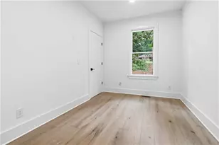 3196 Towerview Dr, Atlanta, GA 30324 - Photo 17