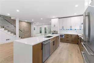 3196 Towerview Dr, Atlanta, GA 30324 - Photo 15