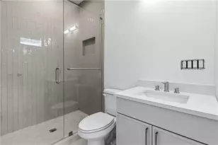 3196 Towerview Dr, Atlanta, GA 30324 - Photo 37
