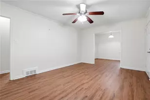 243 S Myrtle St, Winder, GA 30680 - Photo 7