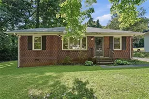 243 S Myrtle St, Winder, GA 30680 - Photo 1
