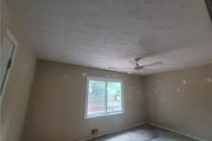538 Cole Dr SW, Lilburn, GA 30047 - Photo 29