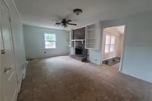 538 Cole Dr SW, Lilburn, GA 30047 - Photo 5