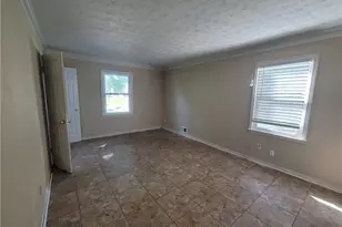 538 Cole Dr SW, Lilburn, GA 30047 - Photo 5