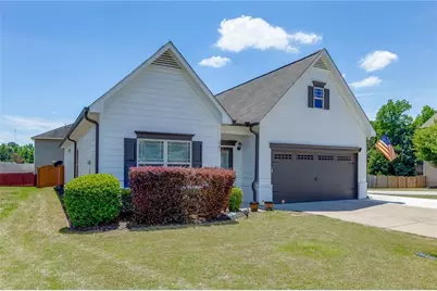 381 Eagles Bluff Way, Hoschton, GA 30548 - Photo 3