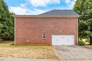 1128 Gateview Dr, Lawrenceville, GA 30046 - Photo 3